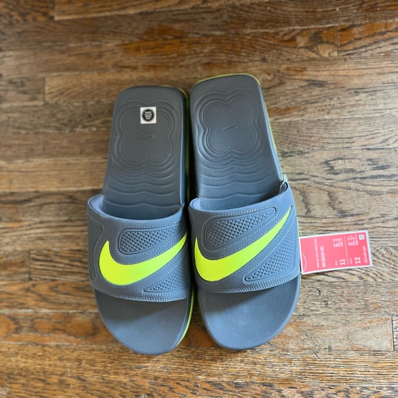 Nike dunk volt splash!BRAND NEW!! Size 11  combo w/ Nike volt slides sz 12! Rare - Picture 10 of 15